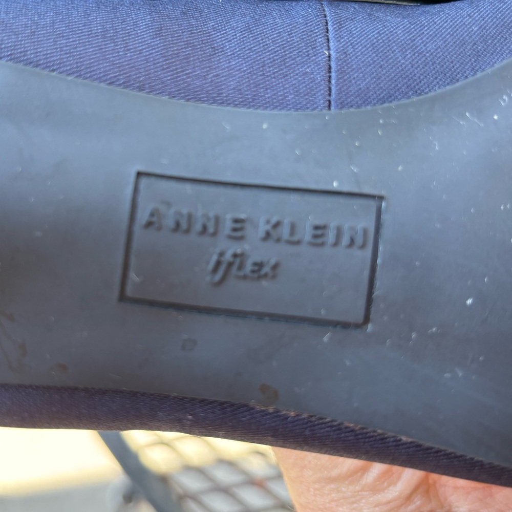 Vintage Anne Klein Dark Blue Buckle pumps sz 9.5 - Picture 3 of 8